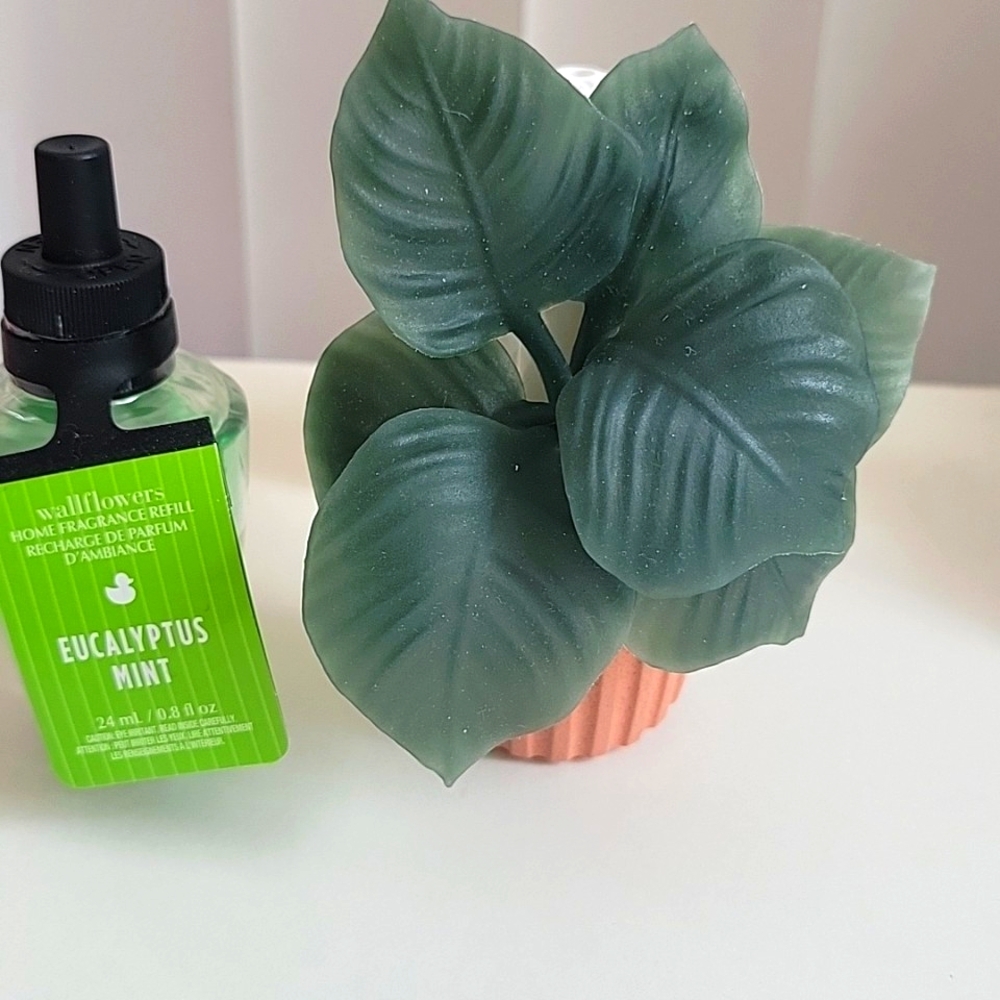 Bath & Body Works Pink Planter Houseplant Wallflowers Plug & Eucalyptus Mint
